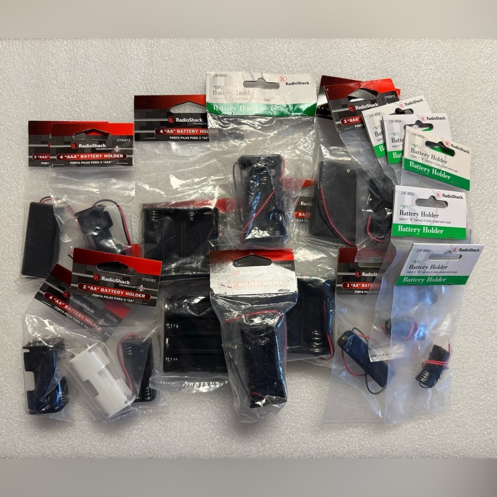 Lot of 18 Radio Shack Assorted Battery Holders (A,AA, AAA, C, D, N) Brand New!!